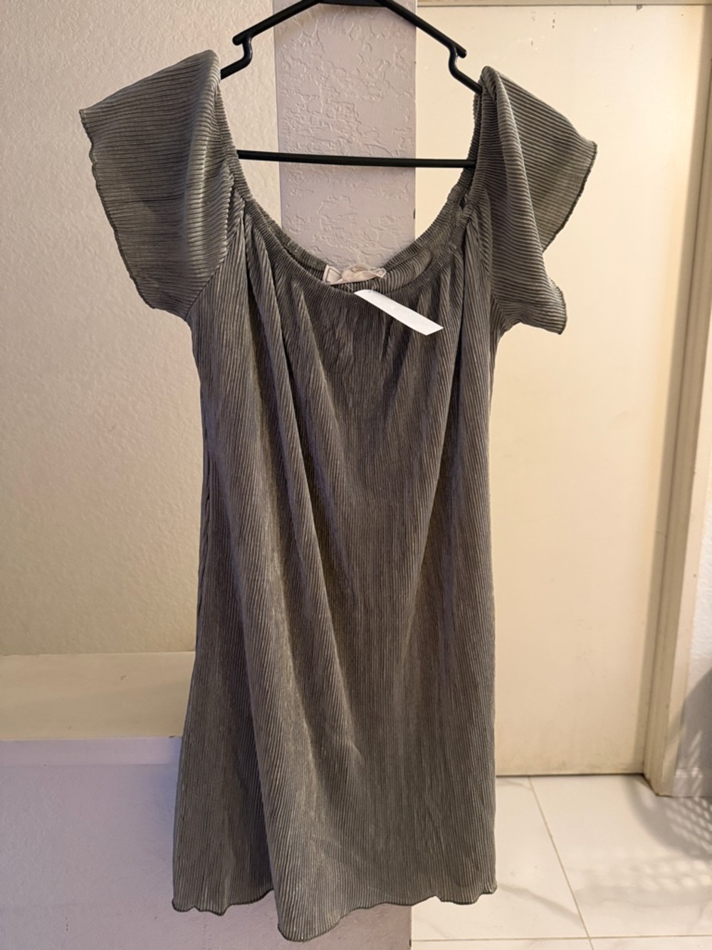 Off-Shoulder Gray Midi Dress — Elegant Everyday Style